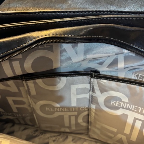 Kenneth Cole (NWOT) Large Leather black bag- Laptop,briefcase,tote, travel - Picture 6 of 6